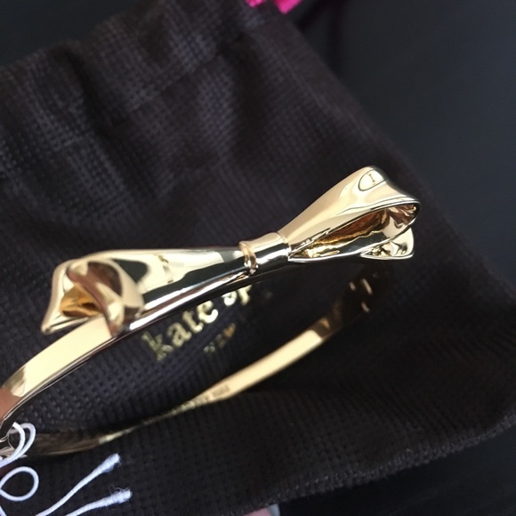 SOLD Kate Spade bow bracelet - Picture 2 of 3